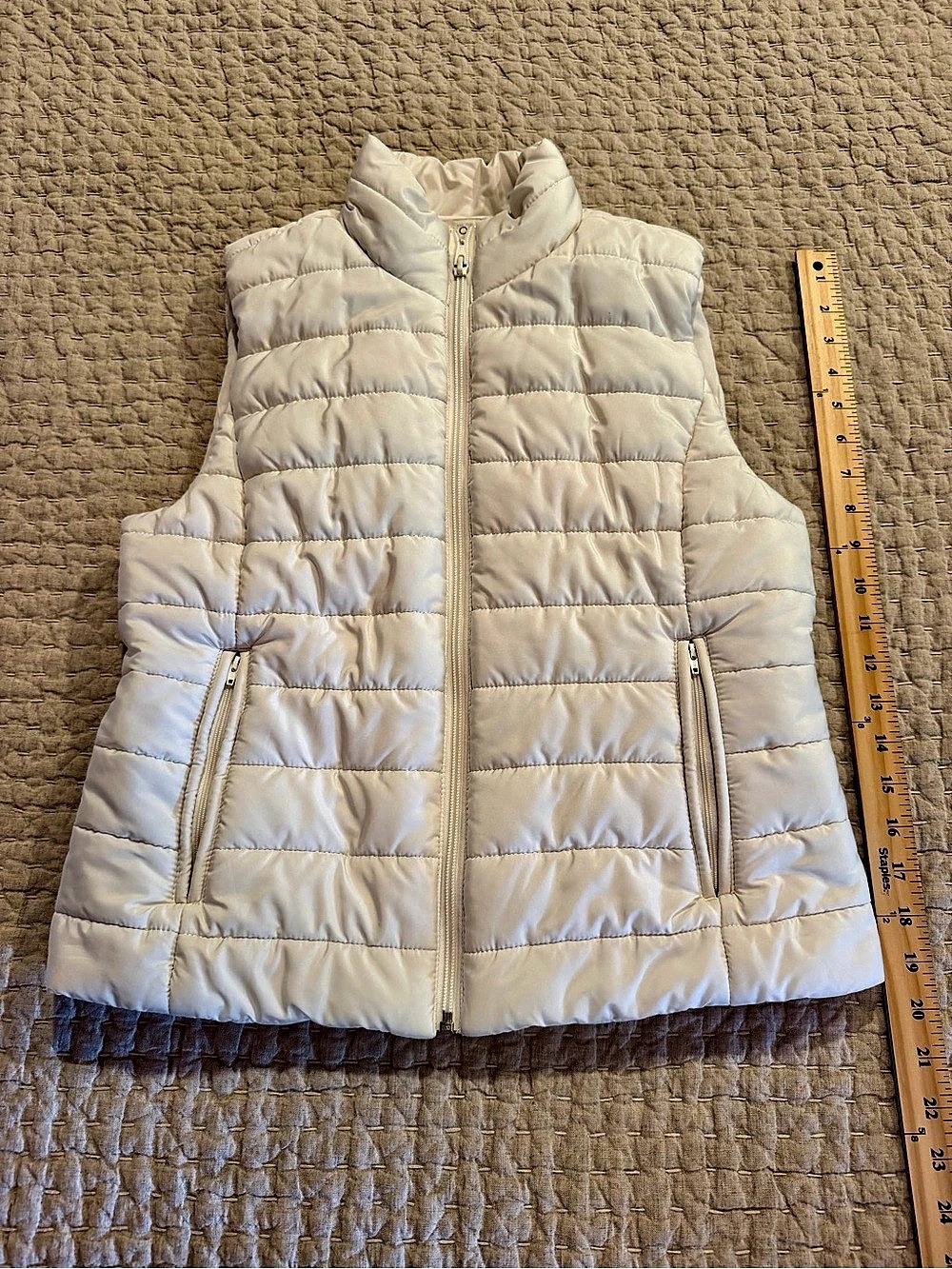 LOFT Puffer Vest in White Size Small